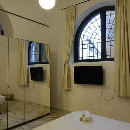 Helmirage Luxury Fori Imperiali Casa de hóspedes 2*