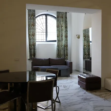 Helmirage Luxury Fori Imperiali Guest house 2*