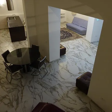 Helmirage Luxury Fori Imperiali 2*
