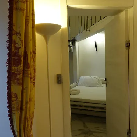 Helmirage Luxury Fori Imperiali Guest house Rome