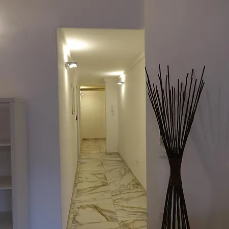 Guest house Helmirage Luxury Fori Imperiali 2*